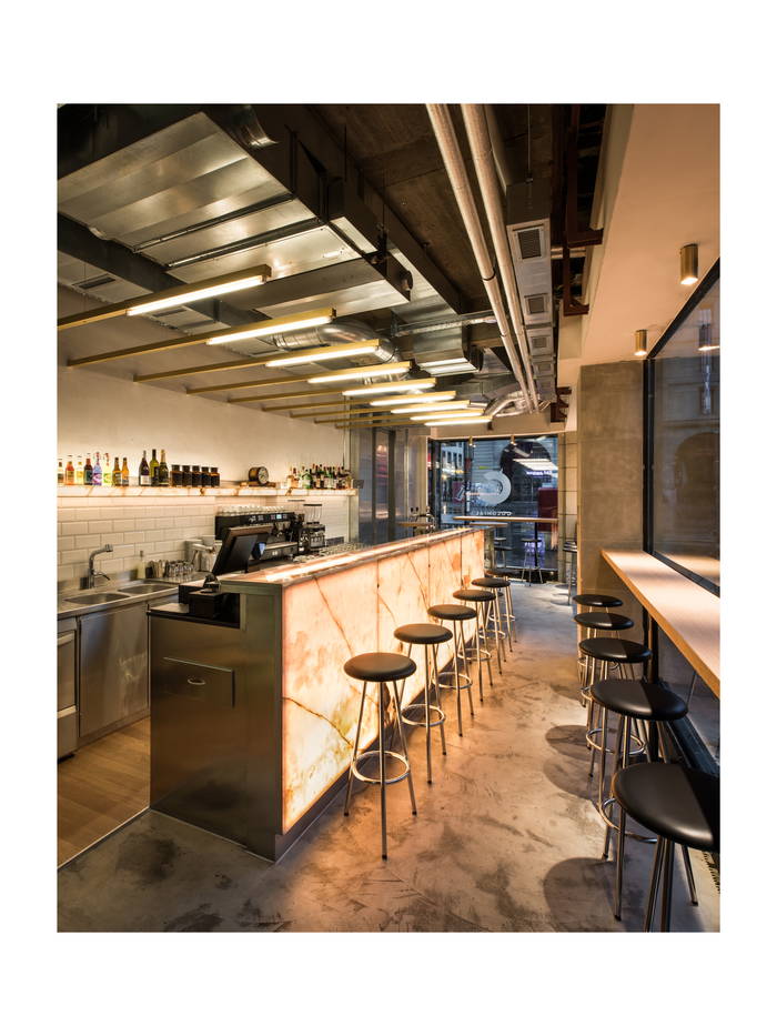 f160_colonial-bar-bern_006.jpg